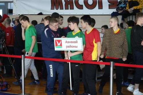Первенство РТ по национальной борьбе на призы журнала "Ялкын" и памяти легендарного борца Рафаэля Мухаметшина