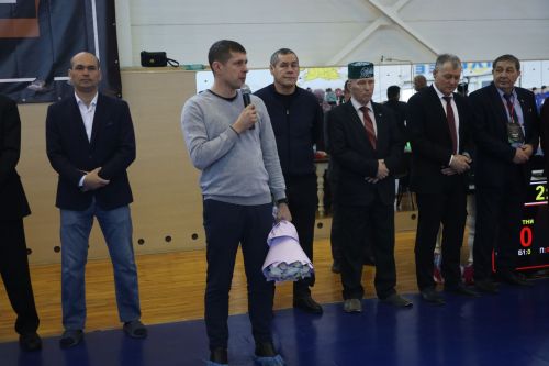 Первенство РТ по национальной борьбе на призы журнала "Ялкын" и памяти легендарного борца Рафаэля Мухаметшина