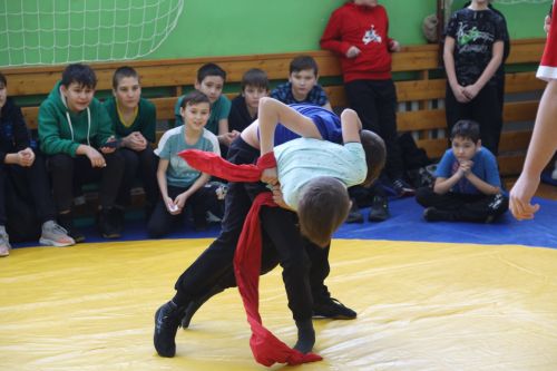 Соревнования по национальной борьбе корэш в память о земляке Альберте Валиеве, погибшем при исполнении интернационального долга в Афганистане