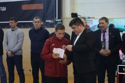 Первенство РТ по национальной борьбе на призы журнала "Ялкын" и памяти легендарного борца Рафаэля Мухаметшина