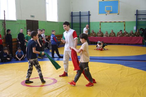 Соревнования по национальной борьбе корэш в память о земляке Альберте Валиеве, погибшем при исполнении интернационального долга в Афганистане