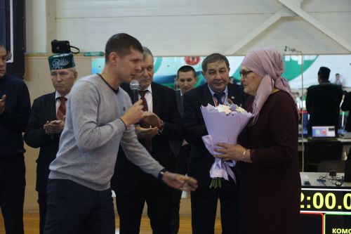 Первенство РТ по национальной борьбе на призы журнала "Ялкын" и памяти легендарного борца Рафаэля Мухаметшина