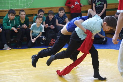 Соревнования по национальной борьбе корэш в память о земляке Альберте Валиеве, погибшем при исполнении интернационального долга в Афганистане