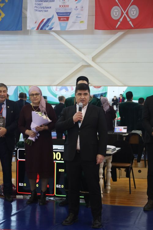 Первенство РТ по национальной борьбе на призы журнала "Ялкын" и памяти легендарного борца Рафаэля Мухаметшина