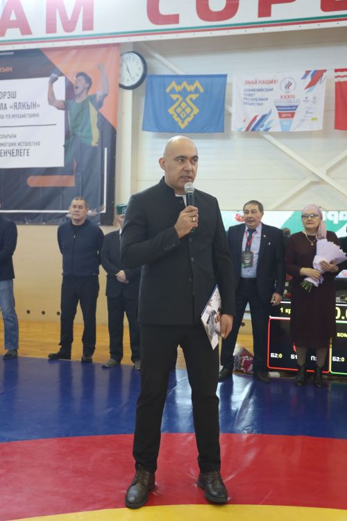 Первенство РТ по национальной борьбе на призы журнала "Ялкын" и памяти легендарного борца Рафаэля Мухаметшина