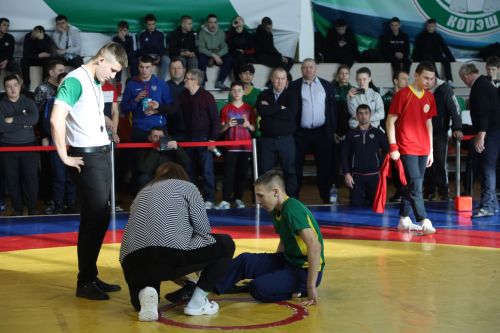 Церемония награждения Первенства РТ по национальной борьбе на призы журнала "Ялкын" и памяти легендарного борца Рафаэля Мухаметшина