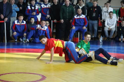 Церемония награждения Первенства РТ по национальной борьбе на призы журнала "Ялкын" и памяти легендарного борца Рафаэля Мухаметшина