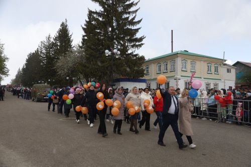 В Мамадыше отпраздновали День Победы-2024: шествие колонн. Часть 2