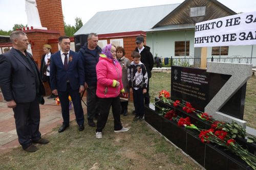 В селе Соколка открыли памятник героям, погибшим в ходе СВО