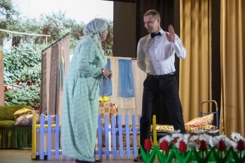 Мамадышский народный театр представил премьеру - спектакль «Акланмаган өметлэр»