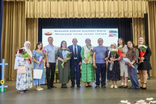 Мамадышский народный театр представил премьеру - спектакль «Акланмаган өметлэр»