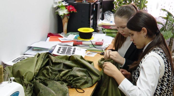 Мамадышские активисты принялись шить маскхалаты