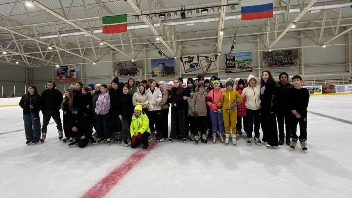 В ледовом дворце «Олимп» организовали свободное катание