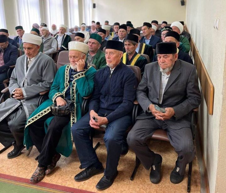 В Мамадыше состоялась встреча с имамами