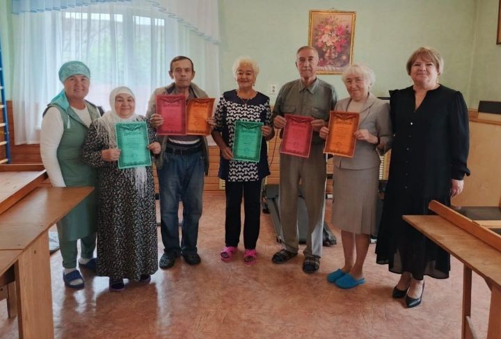 Турнир по настольным спортивным играм прошел в социально-реабилитационном отделении центра «Забота»