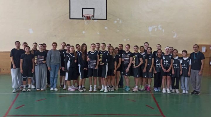 В Мамадыше определили сильнейших школьных баскетболистов