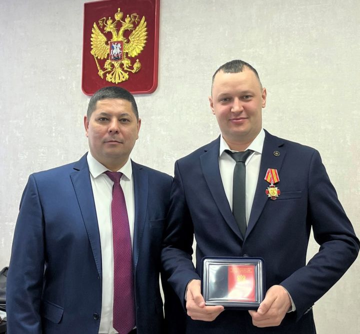 Сотрудник Мамадышского районного суда удостоен знака отличия «За усердие»