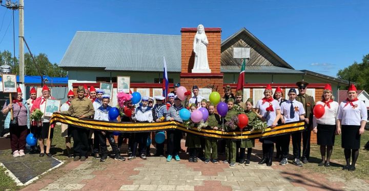 В преддверии 80-летия Великой Победы в селе Соколка прошло памятное шествие
