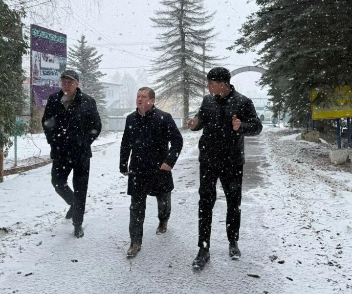 Глава Мамадышского района провел рабочую встречу в Урманчеево