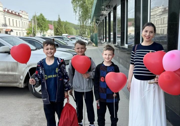 В Мамадыше прошла акция «Поздравь семью»