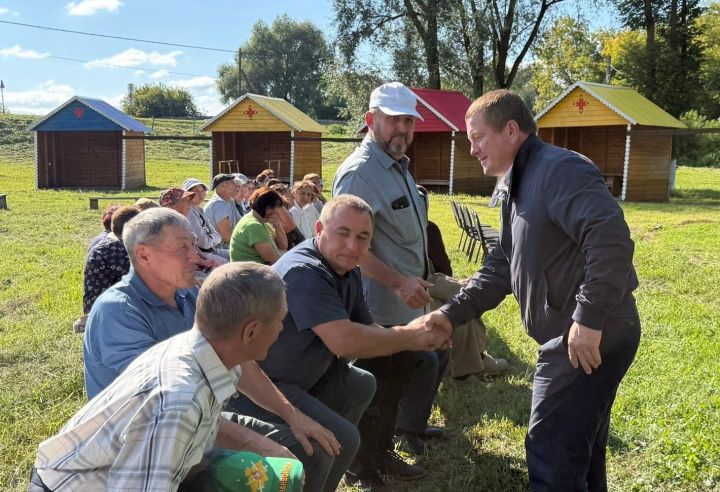 Вадим Никитин встретился с жителями Кляушского и Нижнешандерского поселений