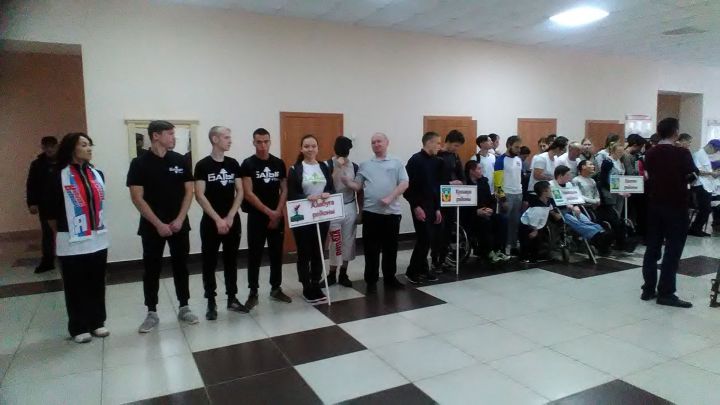 На базе СОШ №3 города Мамадыш прошли соревнования по армрестлингу