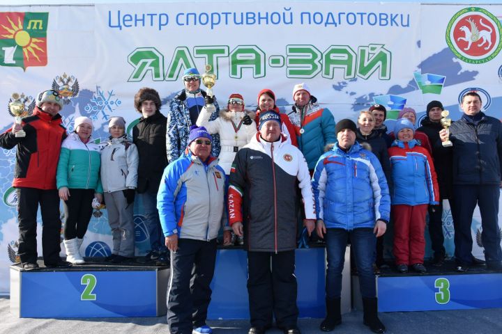 Мамадышские муниципалы привезли медали со Спартакиады по лыжным гонкам