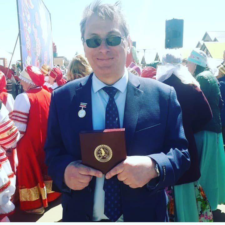 Премьер-министр Татарстана вручил медаль жителю Мамадыша