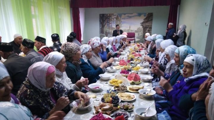 В сельских поселениях Мамадышского района чествуют представителей старшего поколения