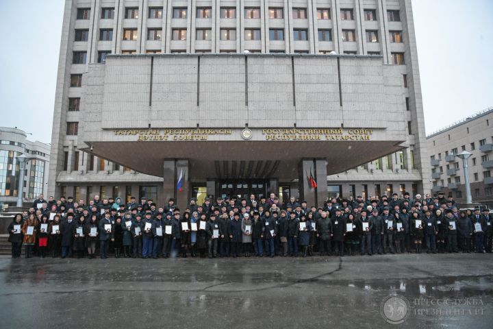 Подарок на новый год: три мамадышца получили ключи от автомобилей