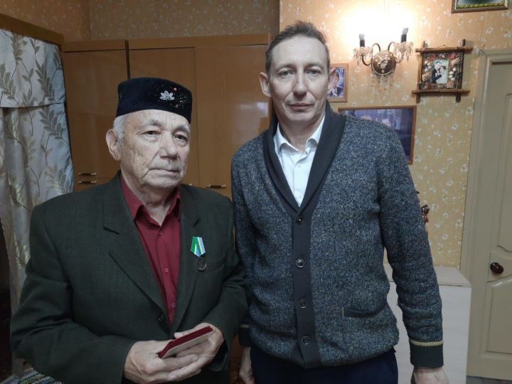 Житель Мамадышского района награжден медалью "За доблестный труд"