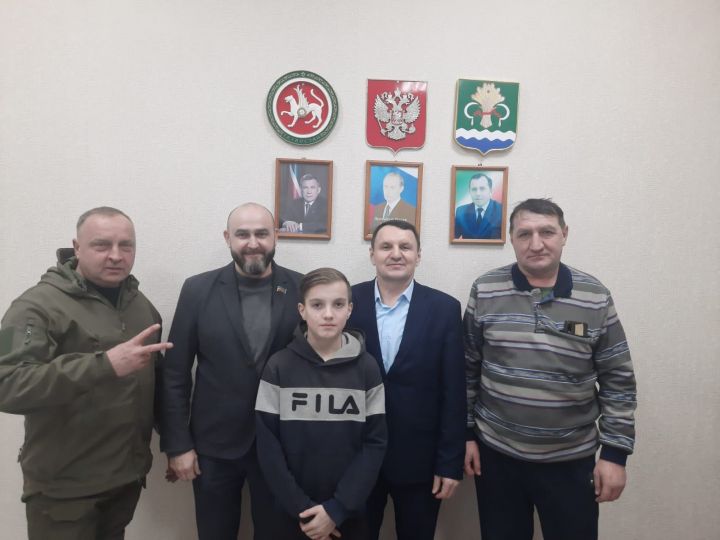 Руководитель «Союза десантников Татарстана» встретился с семьёй мамадышского мобилизованного