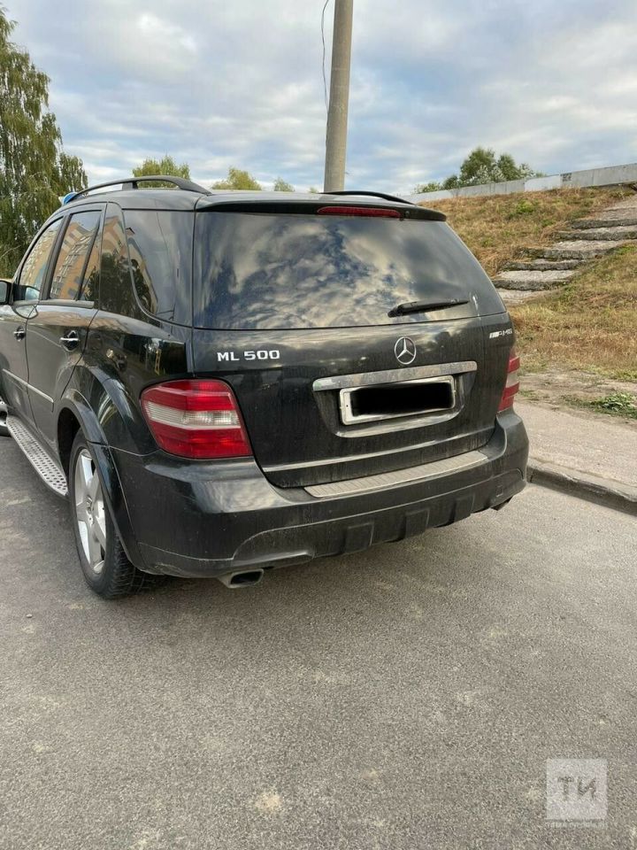 У татарстанца прямо на дороге изъяли Mercedes за 266 тысяч долга по налогам