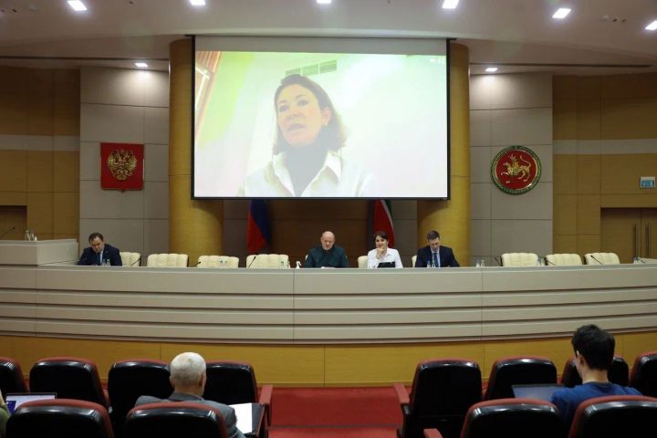 В кабинете министров Республики Татарстан состоялся брифинг, посвященный проведению в Казани Единых Игр