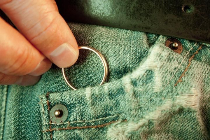 Сотрудники клининговой службы украли золотое кольцо у жительницы Мамадыша