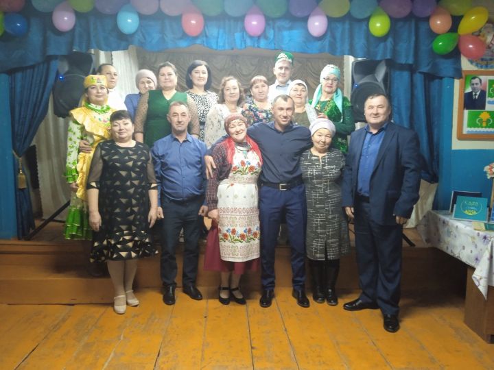Директора организовали концертную программу