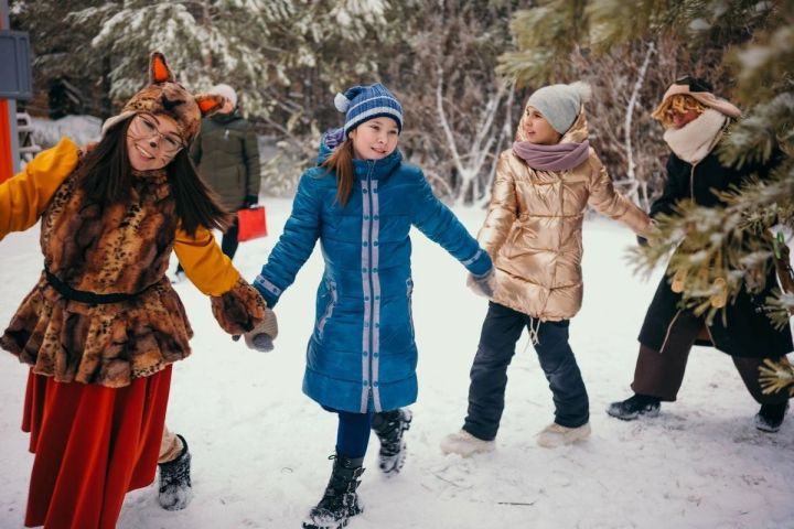 Сказочное представление на каникулы подготовили на мамадышском ипподроме