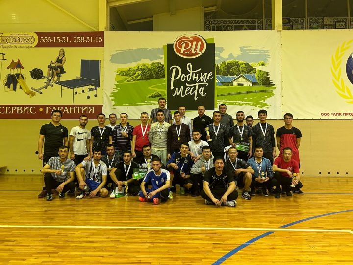 Стали известны результаты соревнований по мини-футболу среди сотрудников группы компаний «Родные Места»