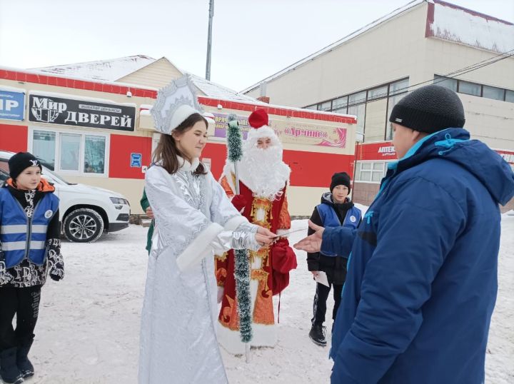 В Мамадыше прошла акция «Полицейский Дед мороз»