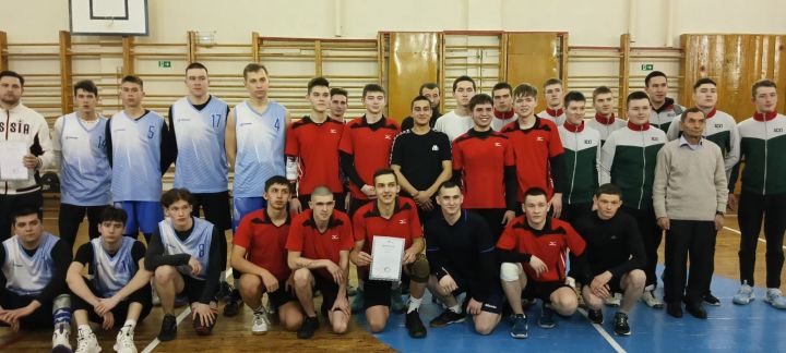 Студенты мамадышского политехнического колледжа стали серебряными призерами соревнований по волейболу