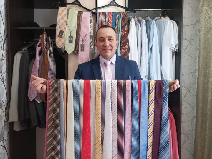Житель Мамадышского района увлекается коллекционированием галстуков