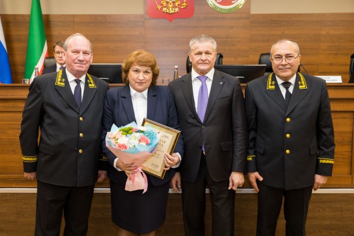 Сотрудники Мамадышского районного суда награждены Почетными грамотами Верховного Суда Республики Татарстан