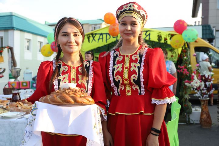 «Хлеба и зрелищ!»: гости SUNNYФЕСТа отведают национальные блюда пяти народов