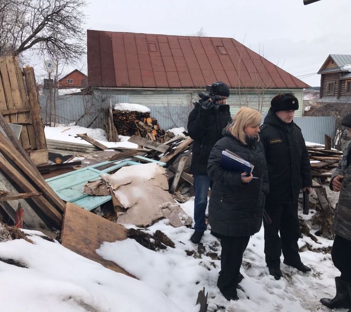 Судебные приставы у должника арестовали баню