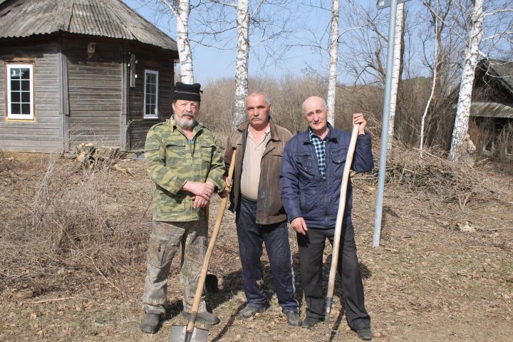 Жители Мамадышского района своими силами восстанавливают сельскую церковь