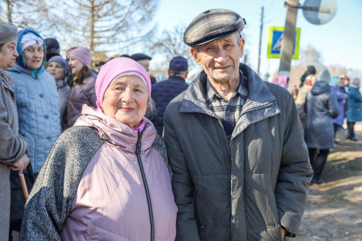 Пожилые супруги из Мамадышского района направили 70 тысяч рублей на поддержку бойцов СВО