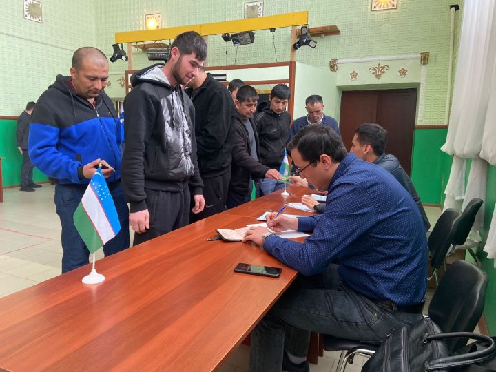 Проживающие в Мамадышском районе граждане Узбекистана приняли участие в голосовании по изменению Конституции