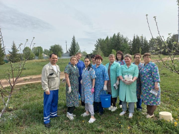 Медработники Мамадышской ЦРБ приняли участие в акции «Сад Памяти»