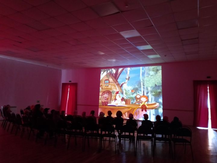 30 июня в СДК совхоза «Мамадышский» прошел показ мультфильмов для воспитанников детского сада «Алёнушка»