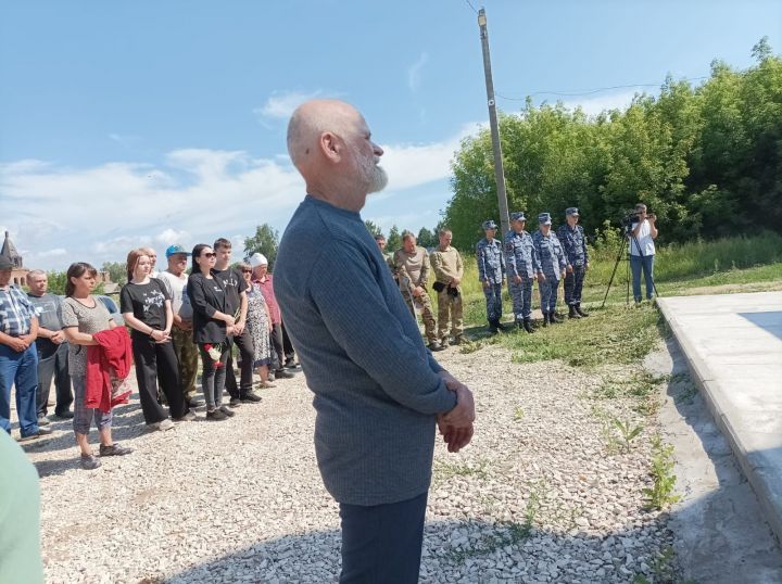 В селе Секинесь состоялись Похороны Рустема Крючкова, погибшего на специальной военной операции